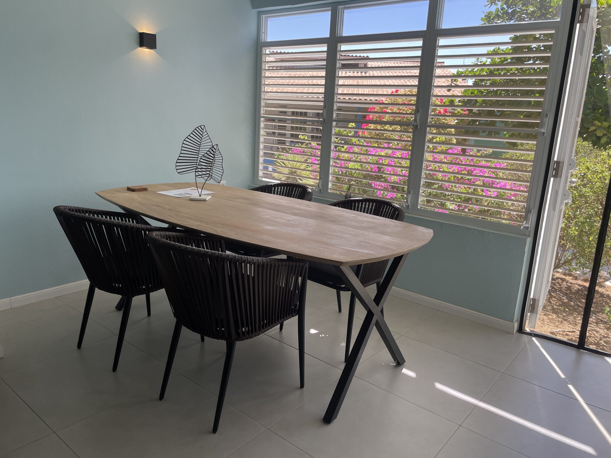 IMG_1297 Ruime eettafel