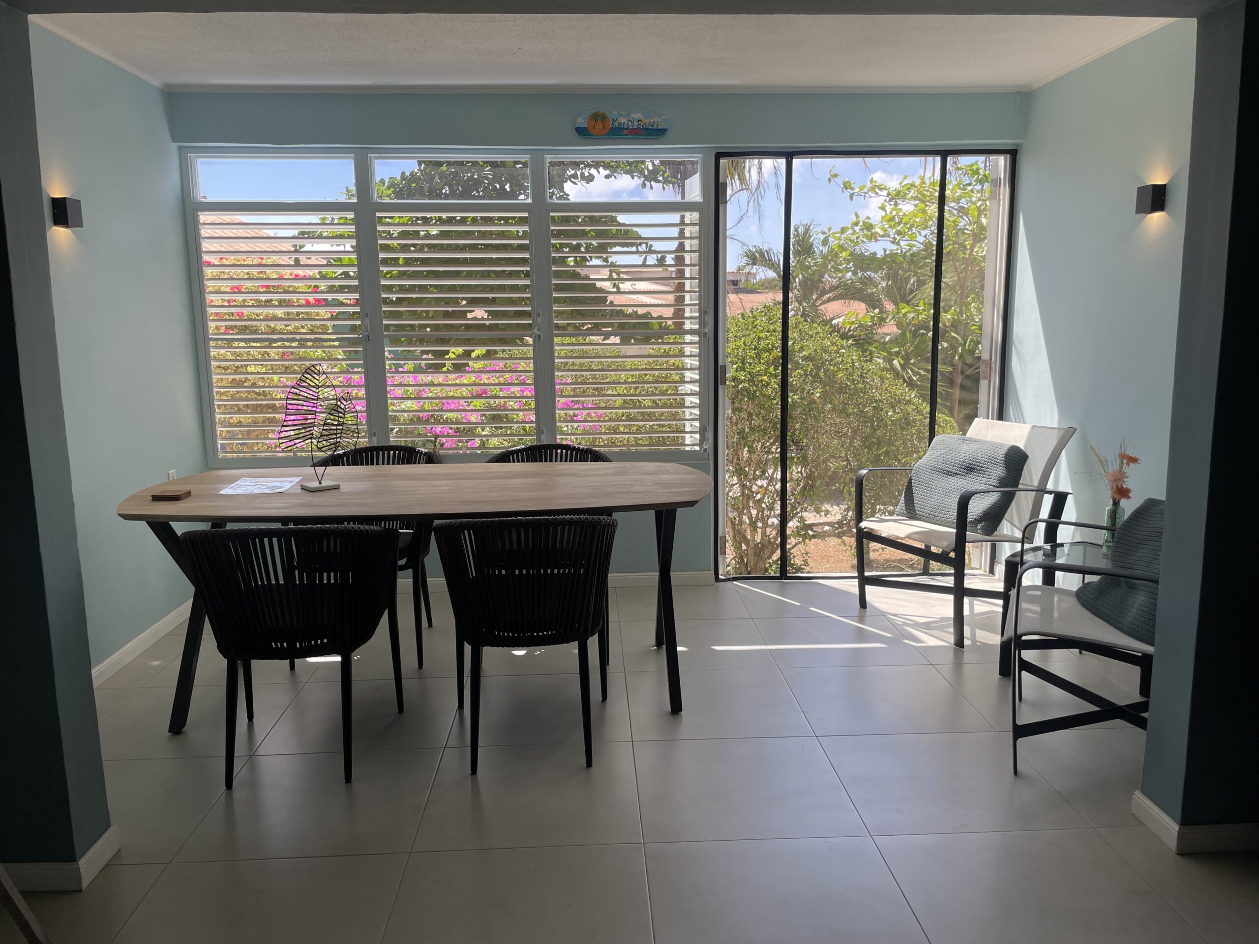 IMG_1299 Afgesloten terras